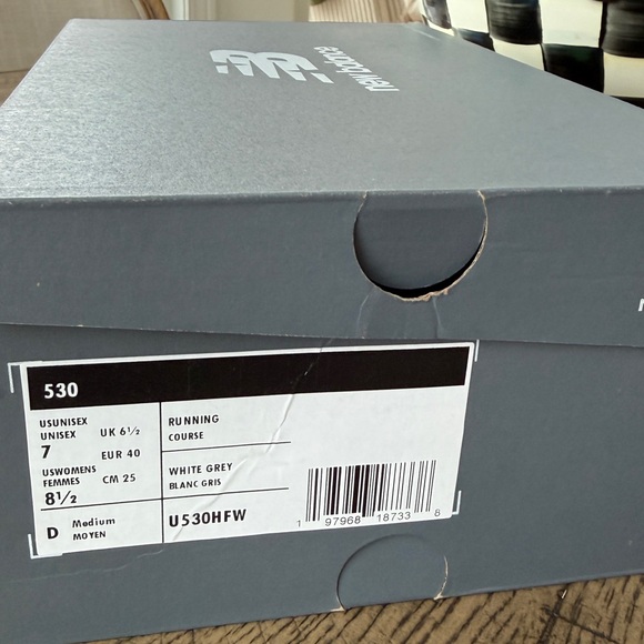 New Balance 530 Silver and White Sneakerstrending hard to find shoe! - Picture 2 of 5